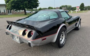 Chevrolet-Corvette-Pace-Car-1978-Coupe-4