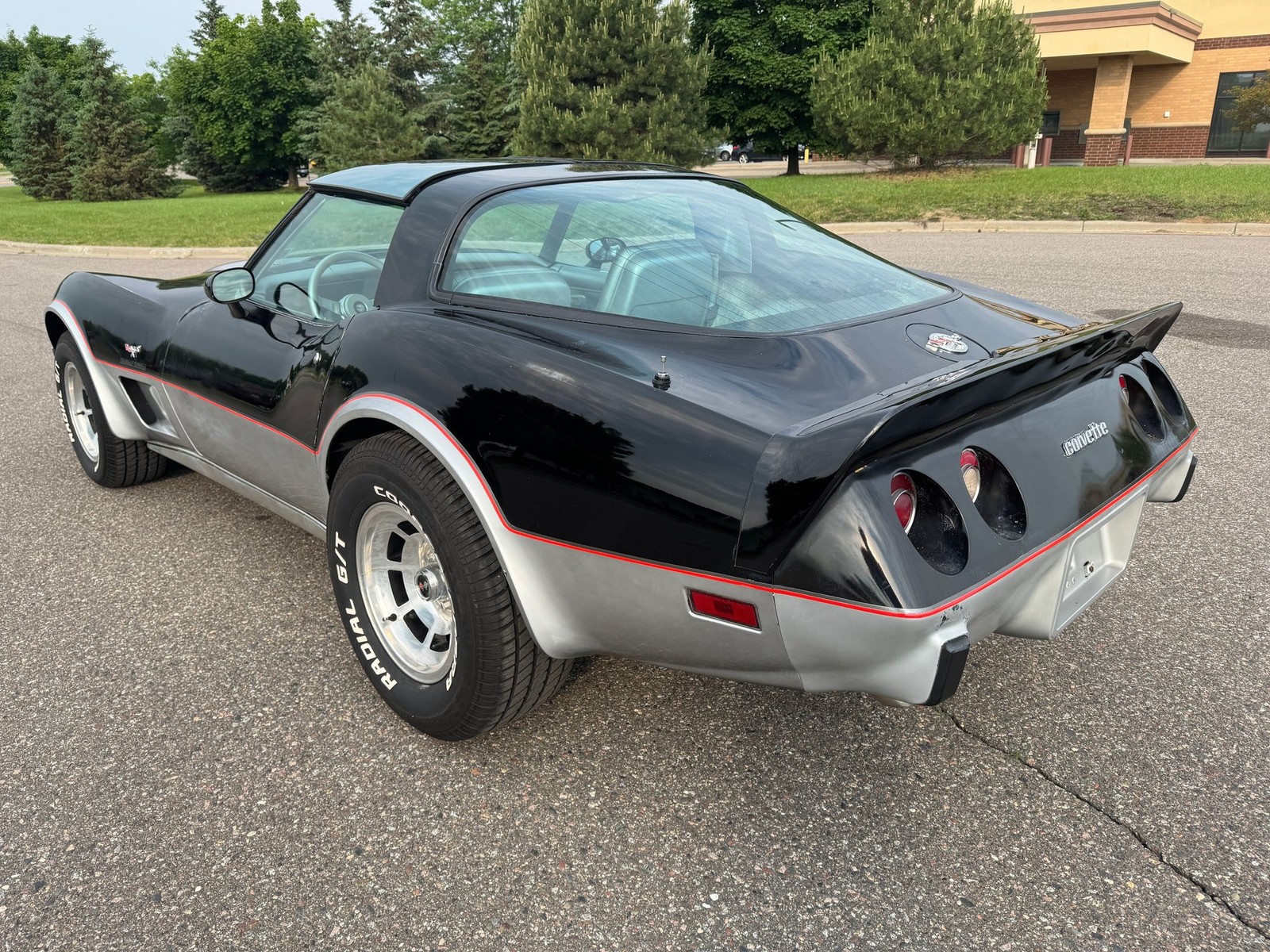Chevrolet-Corvette-Pace-Car-1978-Coupe-6