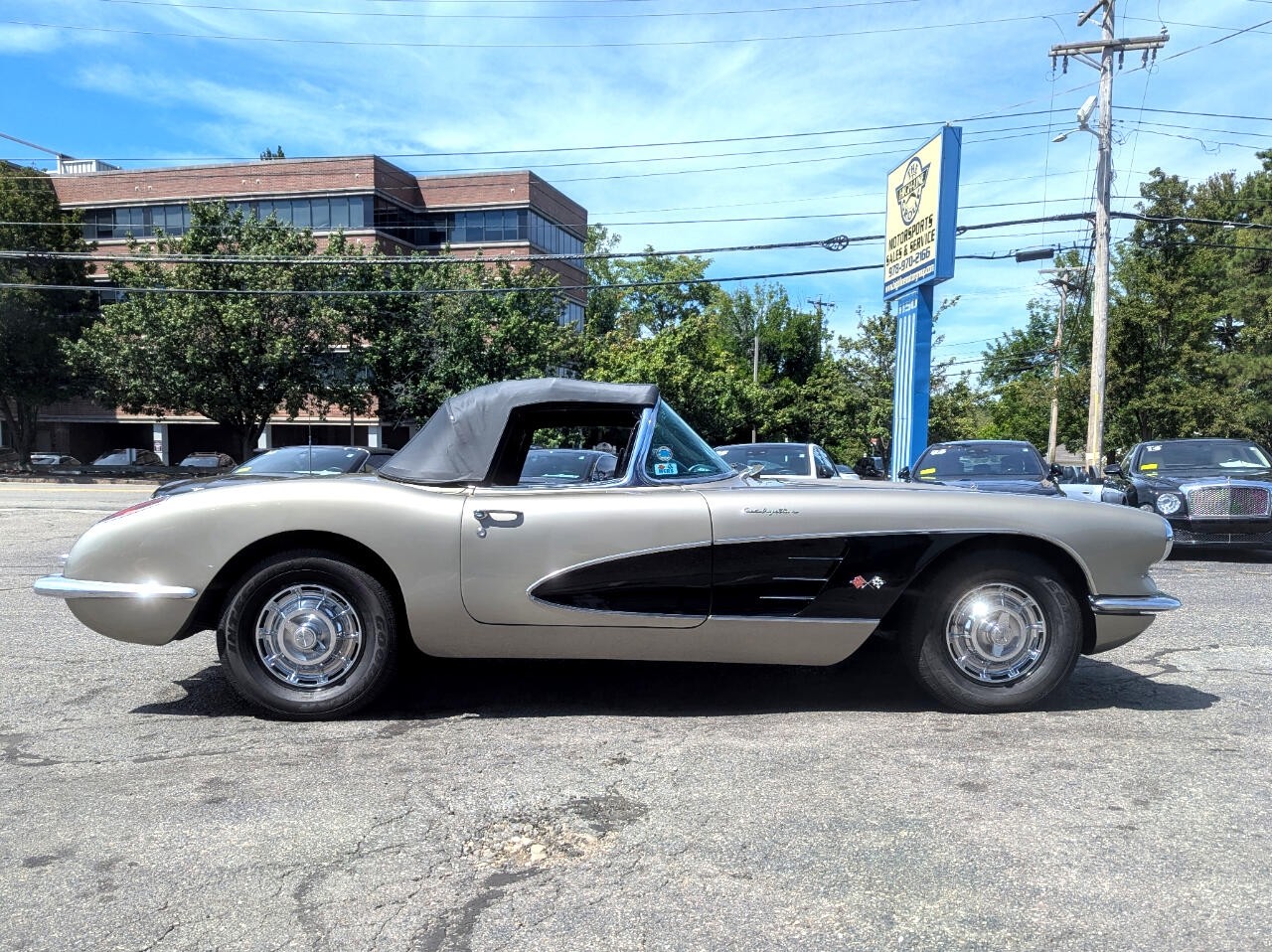 Chevrolet-Corvette-Stingray-Convertible-1959-Convertible-4