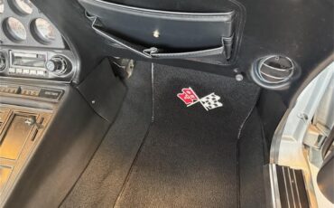 Chevrolet-Corvette-c3-collectors-edition-1970-cortez-silver-black-5