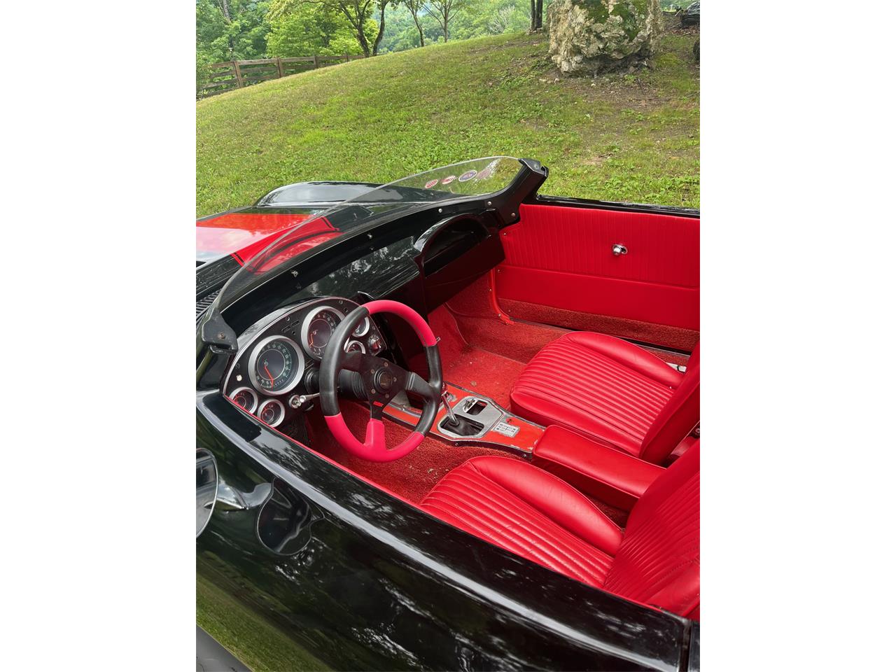 Chevrolet-Corvette-grand-sport-1964-Black-w-Red-Stripe-Red-11