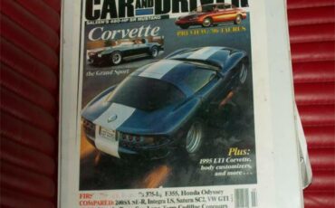 Chevrolet-Corvette-grand-sport-1964-Black-w-Red-Stripe-Red-2