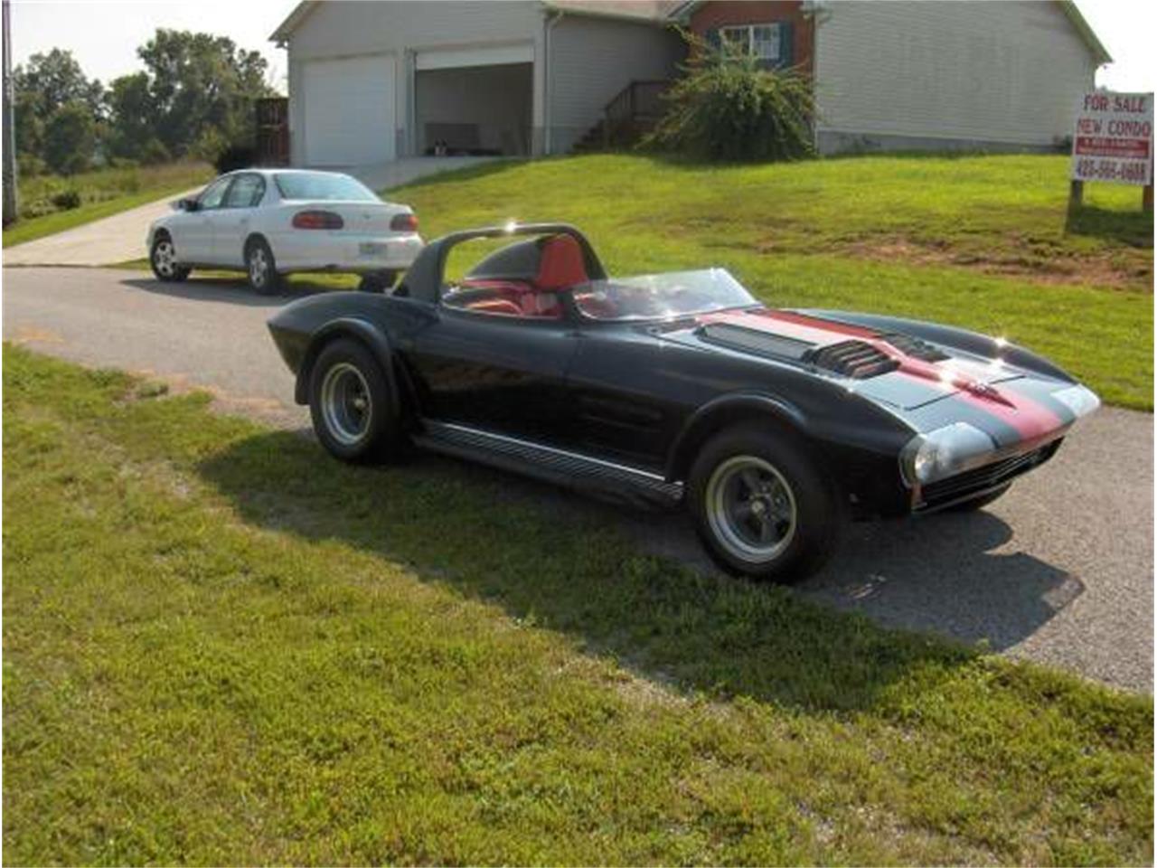 Chevrolet-Corvette-grand-sport-1964-Black-w-Red-Stripe-Red-4