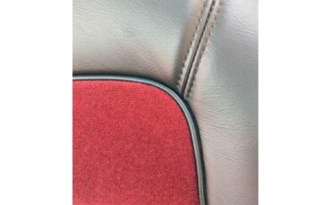 Chevrolet-Corvette-stingray-1965-CANDY-APPLE-RED-BLACK-AND-RED-20