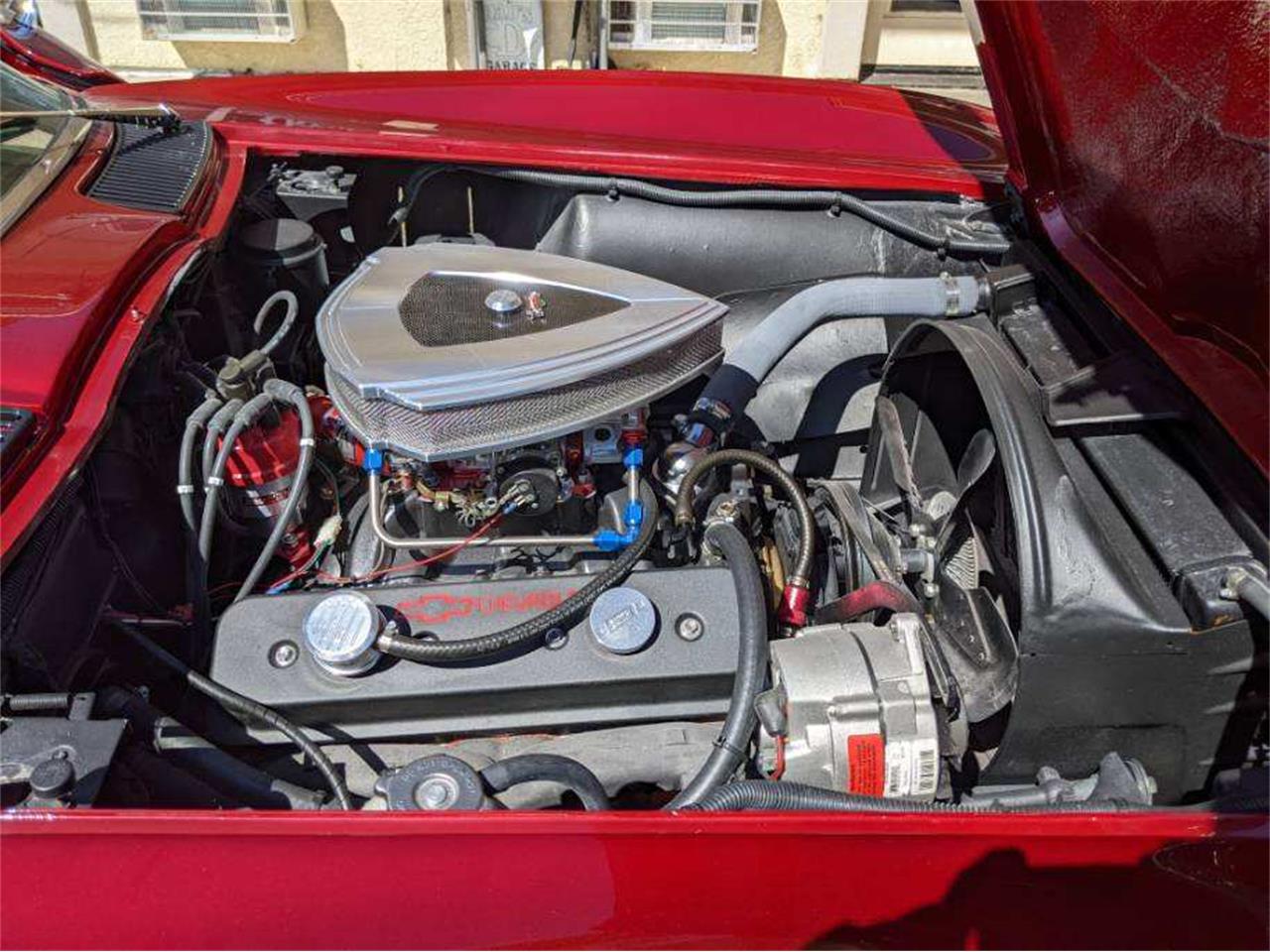 Chevrolet-Corvette-stingray-1965-CANDY-APPLE-RED-BLACK-AND-RED-24