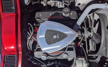 Chevrolet-Corvette-stingray-1965-CANDY-APPLE-RED-BLACK-AND-RED-26