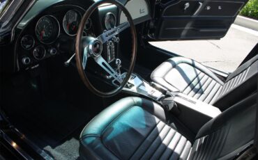 Chevrolet-Corvette-stingray-1967-Tuxedo-Black-Black-3