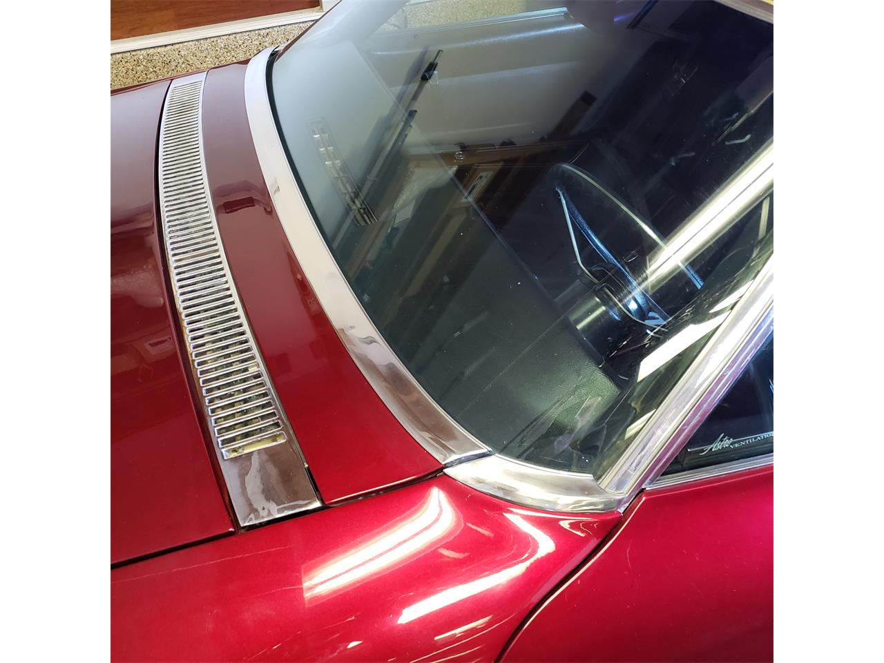 Chevrolet-Corvette-stingray-1969-Candy-Wineberry-Black-11
