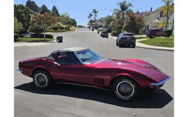 Chevrolet-Corvette-stingray-1969-Candy-Wineberry-Black-14
