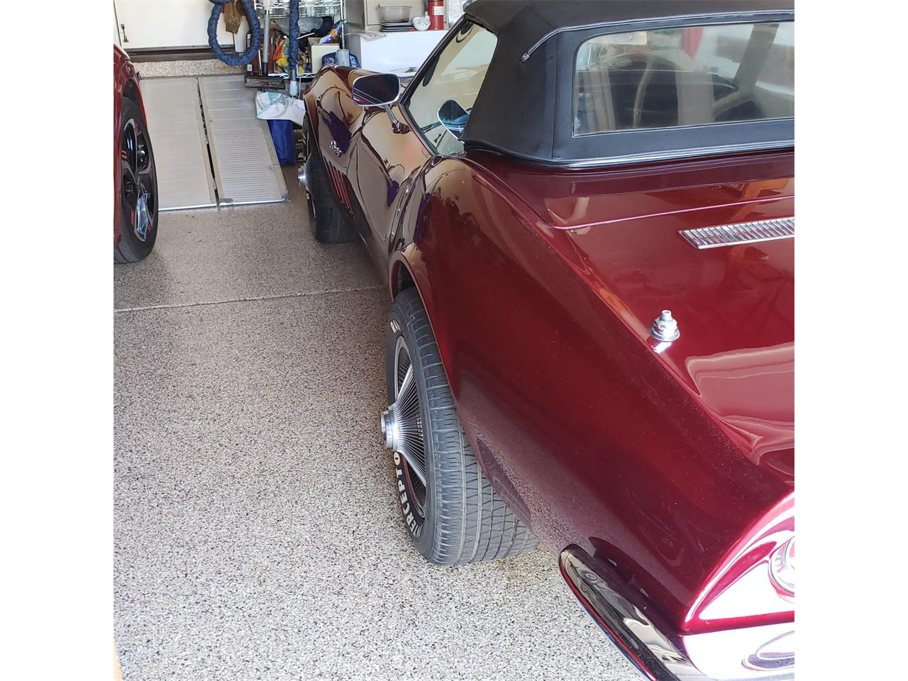 Chevrolet-Corvette-stingray-1969-Candy-Wineberry-Black-7