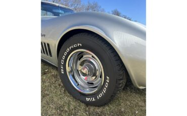 Chevrolet-Corvette-stingray-1969-Cortez-Silver-Bkack-16