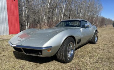 Chevrolet-Corvette-stingray-1969-Cortez-Silver-Bkack-2