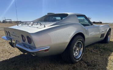 Chevrolet-Corvette-stingray-1969-Cortez-Silver-Bkack-5