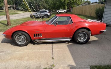 Chevrolet-Corvette-stingray-1969-Red-Red-Vinyl