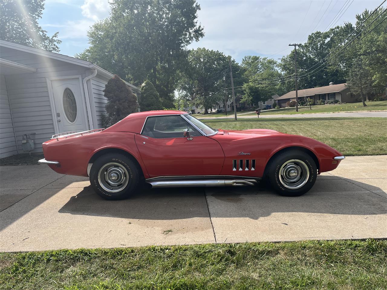 Chevrolet-Corvette-stingray-1969-Red-Red-Vinyl-8