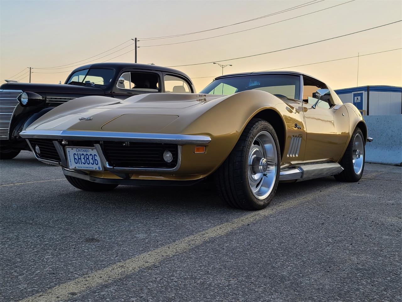 Chevrolet-Corvette-stingray-1969-River-Side-Gold-saddle-1