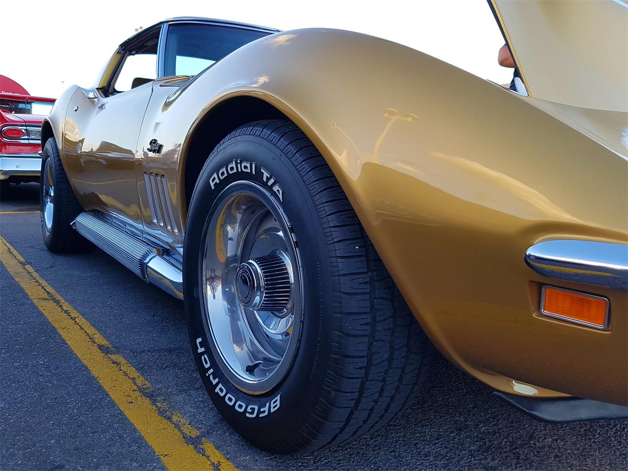 Chevrolet-Corvette-stingray-1969-River-Side-Gold-saddle-5