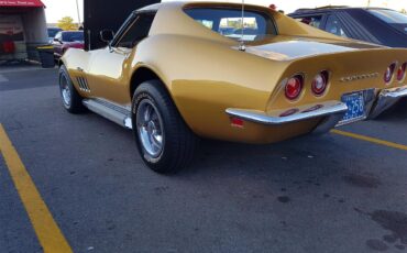 Chevrolet-Corvette-stingray-1969-River-Side-Gold-saddle-6