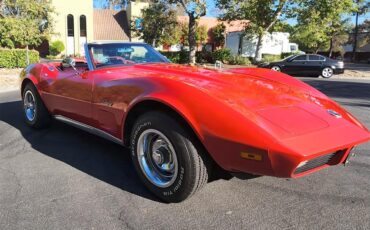 Chevrolet-Corvette-stingray-1974-Red-Red-22