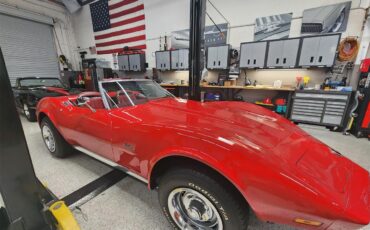 Chevrolet-Corvette-stingray-1974-Red-Red-23