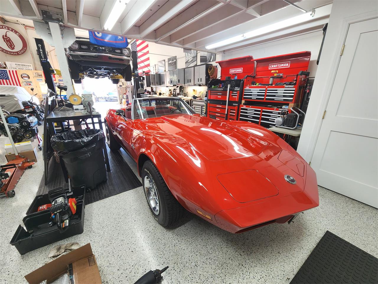 Chevrolet-Corvette-stingray-1974-Red-Red-26