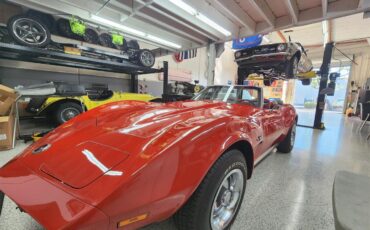 Chevrolet-Corvette-stingray-1974-Red-Red-30