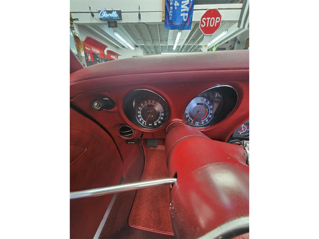 Chevrolet-Corvette-stingray-1974-Red-Red-7