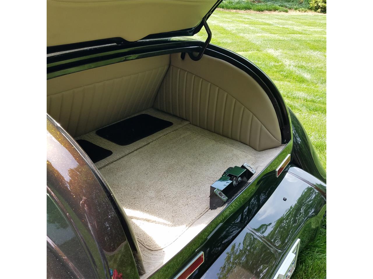 Chevrolet-Coupe-1932-chameleon-Tan-26