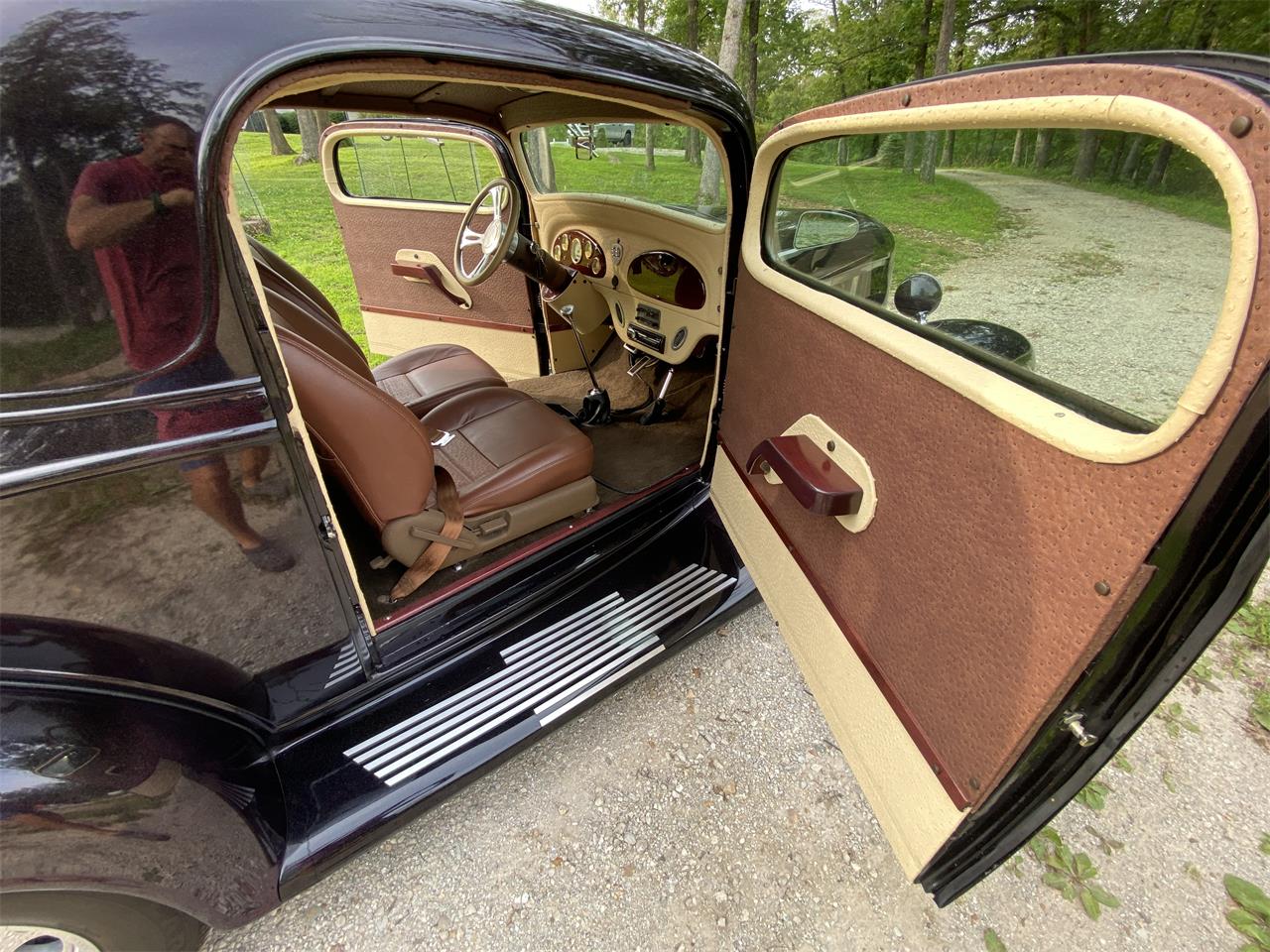 Chevrolet-Coupe-1934-Dark-Purple-Tan-18