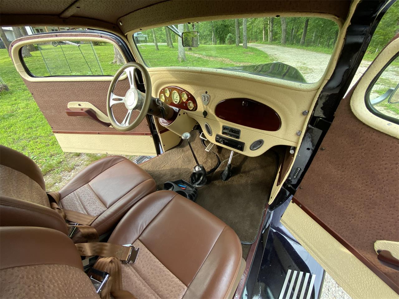 Chevrolet-Coupe-1934-Dark-Purple-Tan-9