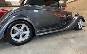 Chevrolet-Coupe-1934-Gunmetal-gray-Red-1
