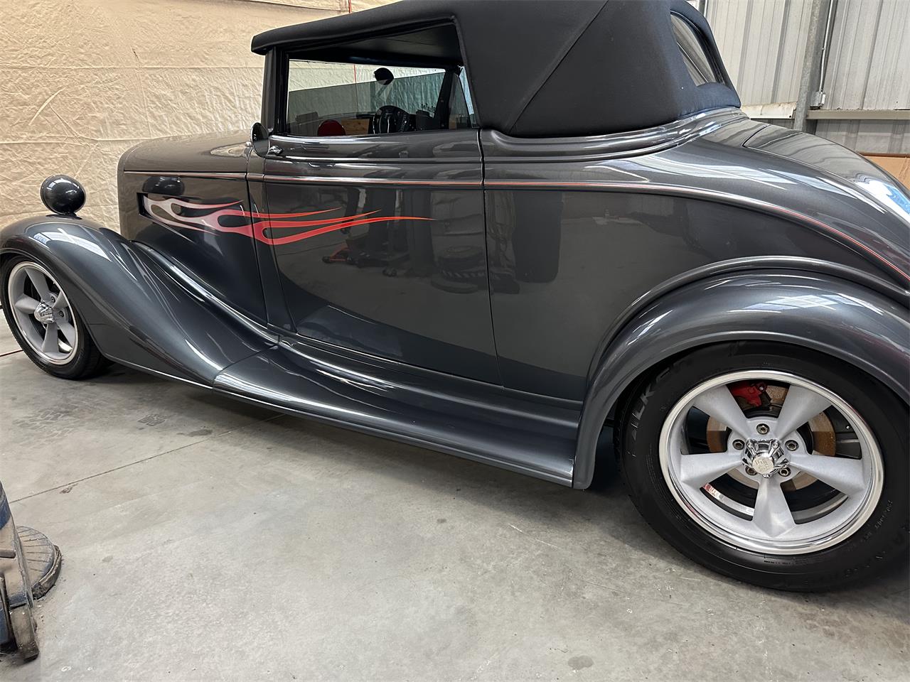 Chevrolet-Coupe-1934-Gunmetal-gray-Red-13
