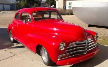 Chevrolet-Coupe-1947-Red-RedTan