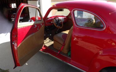 Chevrolet-Coupe-1947-Red-RedTan-6