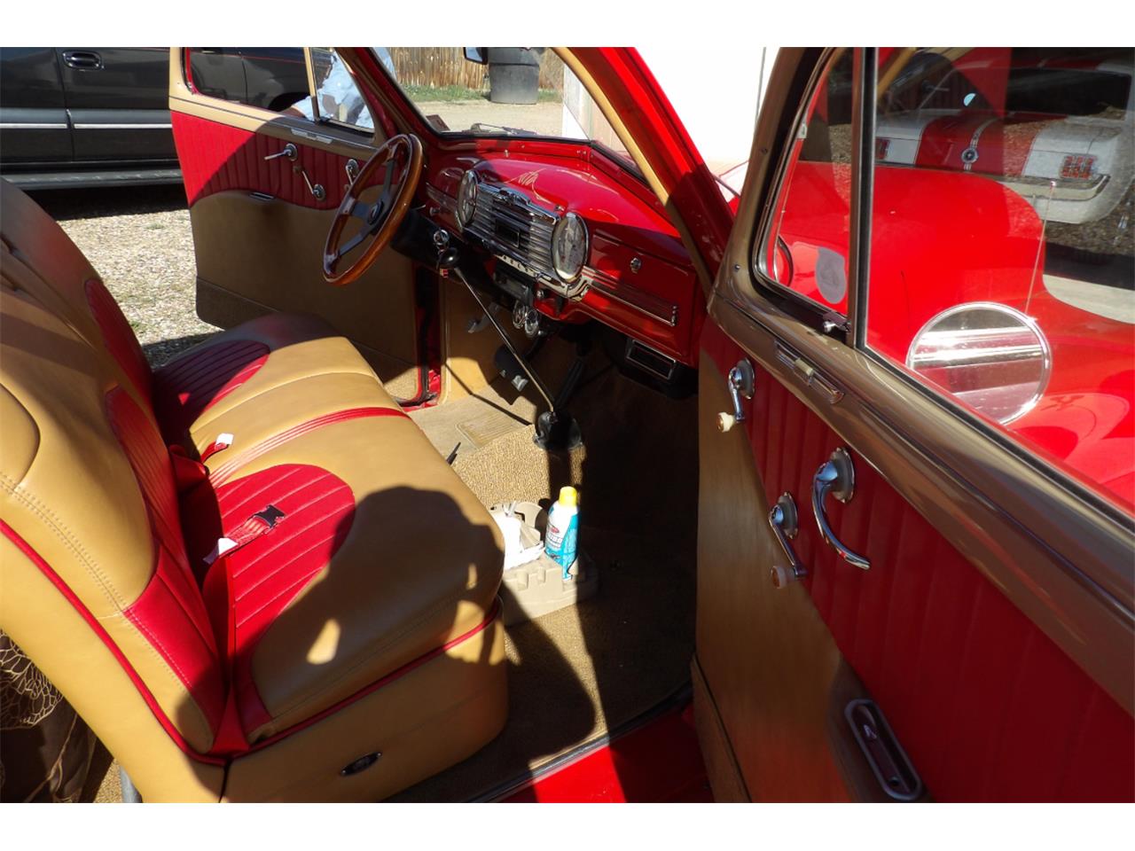 Chevrolet-Coupe-1947-Red-RedTan-9