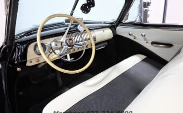 Chevrolet-DeLuxe-Coupe-1952-Sedan-1