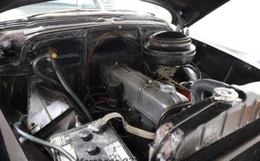 Chevrolet-DeLuxe-Coupe-1952-Sedan-15