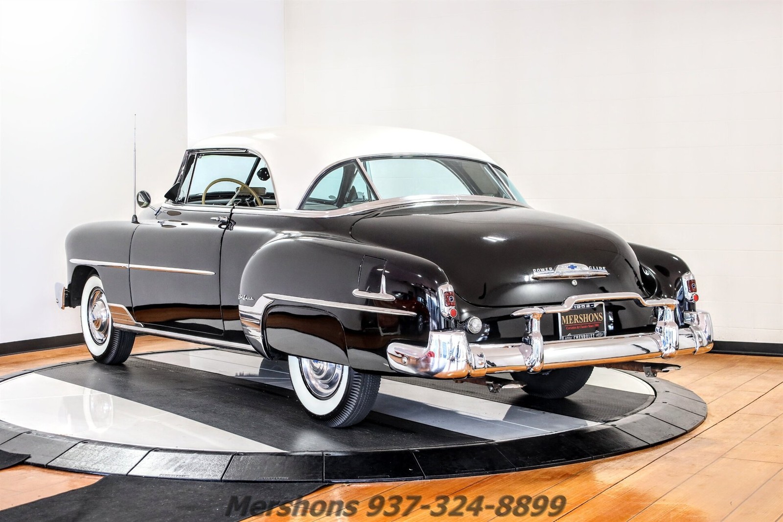 Chevrolet-DeLuxe-Coupe-1952-Sedan-5