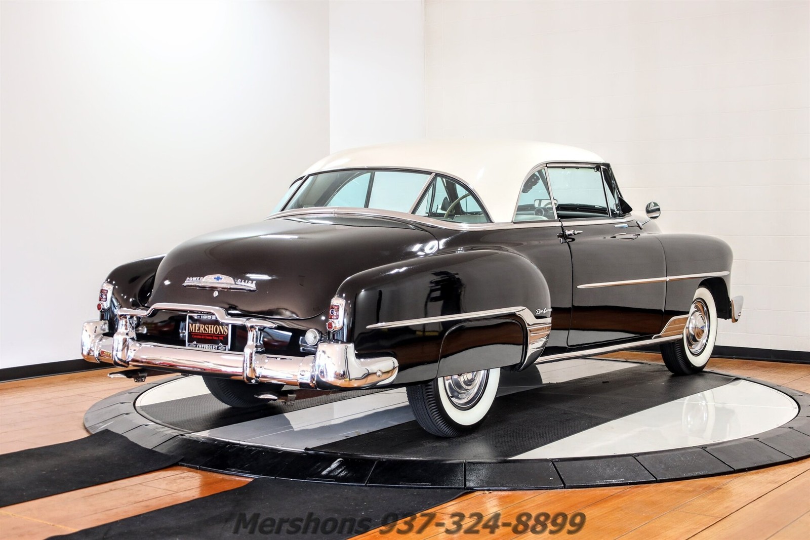 Chevrolet-DeLuxe-Coupe-1952-Sedan-8