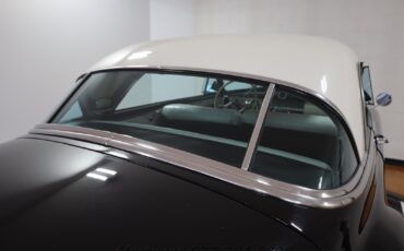 Chevrolet-DeLuxe-Coupe-1952-Sedan-9