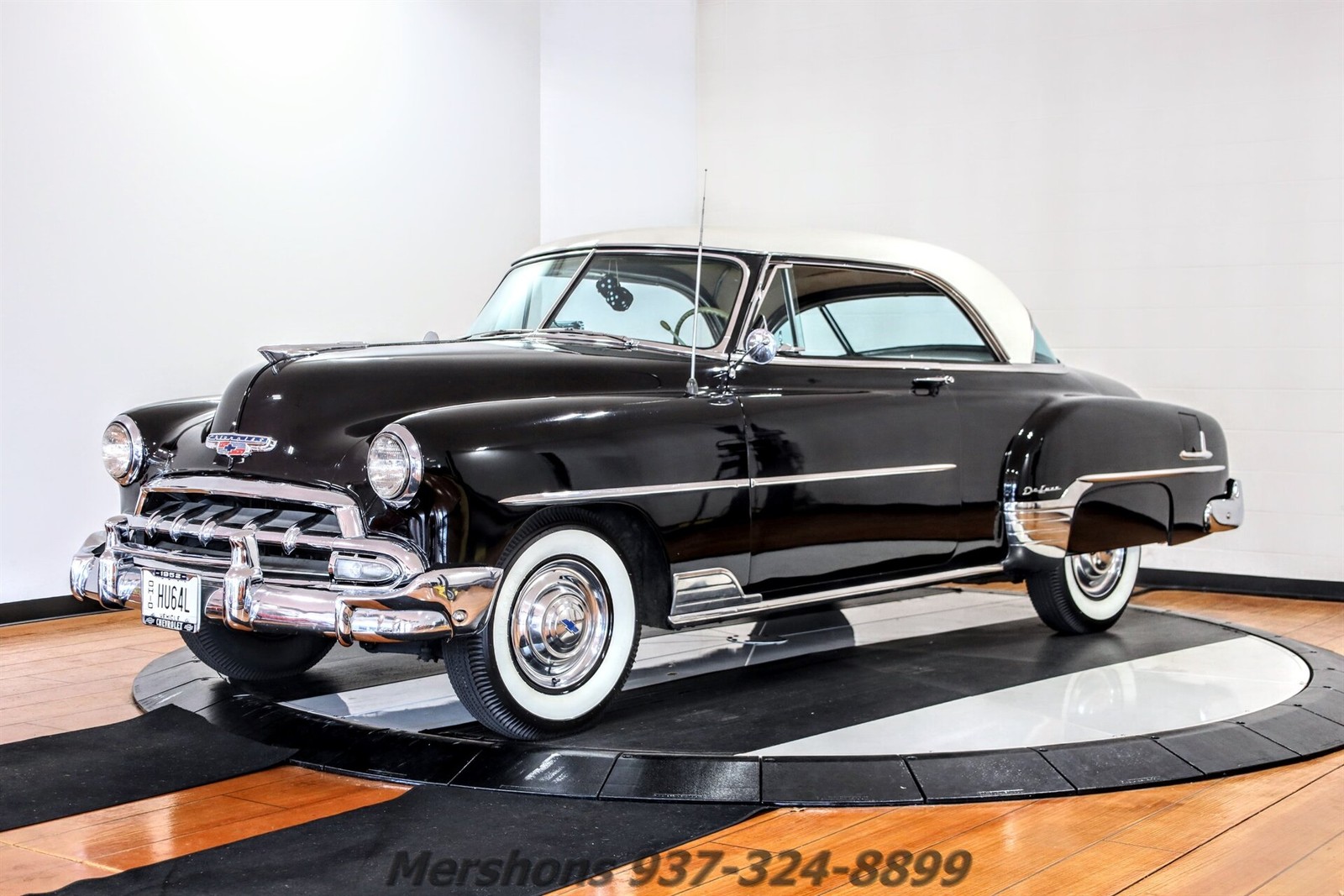 Chevrolet-DeLuxe-Coupe-1952-Sedan