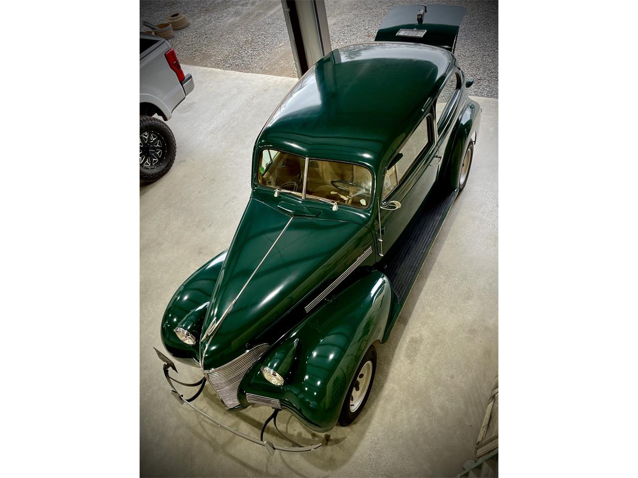 Chevrolet-Deluxe-1939-Dark-Green-Tan-10