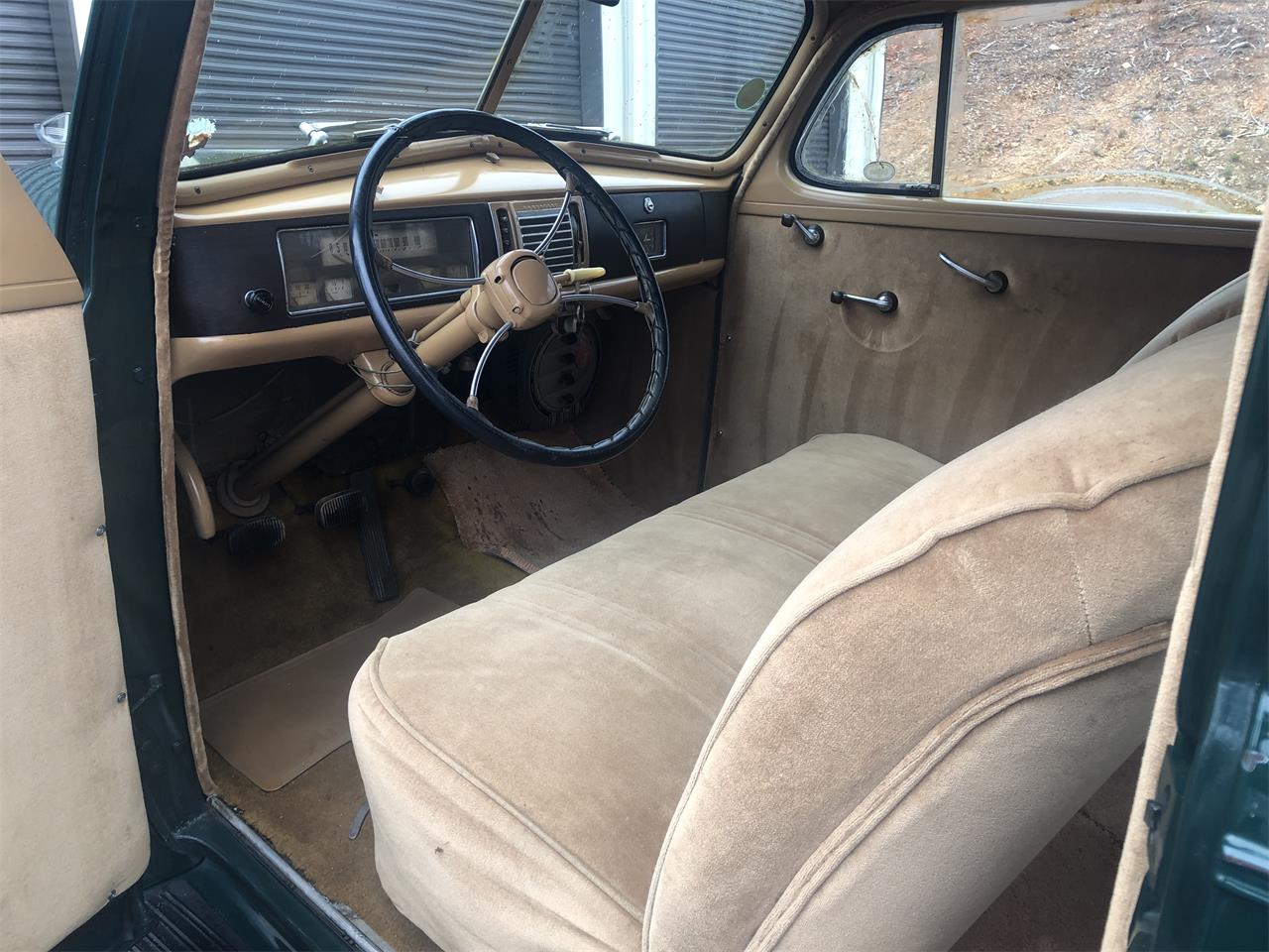 Chevrolet-Deluxe-1939-Dark-Green-Tan-7