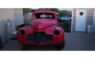 Chevrolet-Deluxe-1941-Red