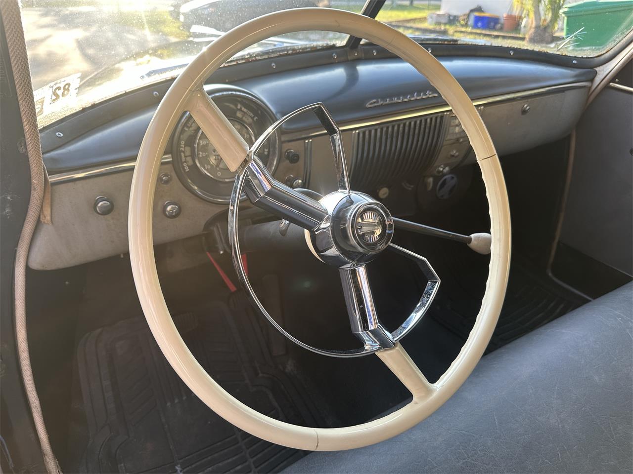 Chevrolet-Deluxe-1950-Black-Gray-10