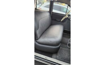 Chevrolet-Deluxe-1950-Black-Gray-12