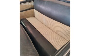 Chevrolet-Deluxe-1951-Gold-Black-and-grey-4