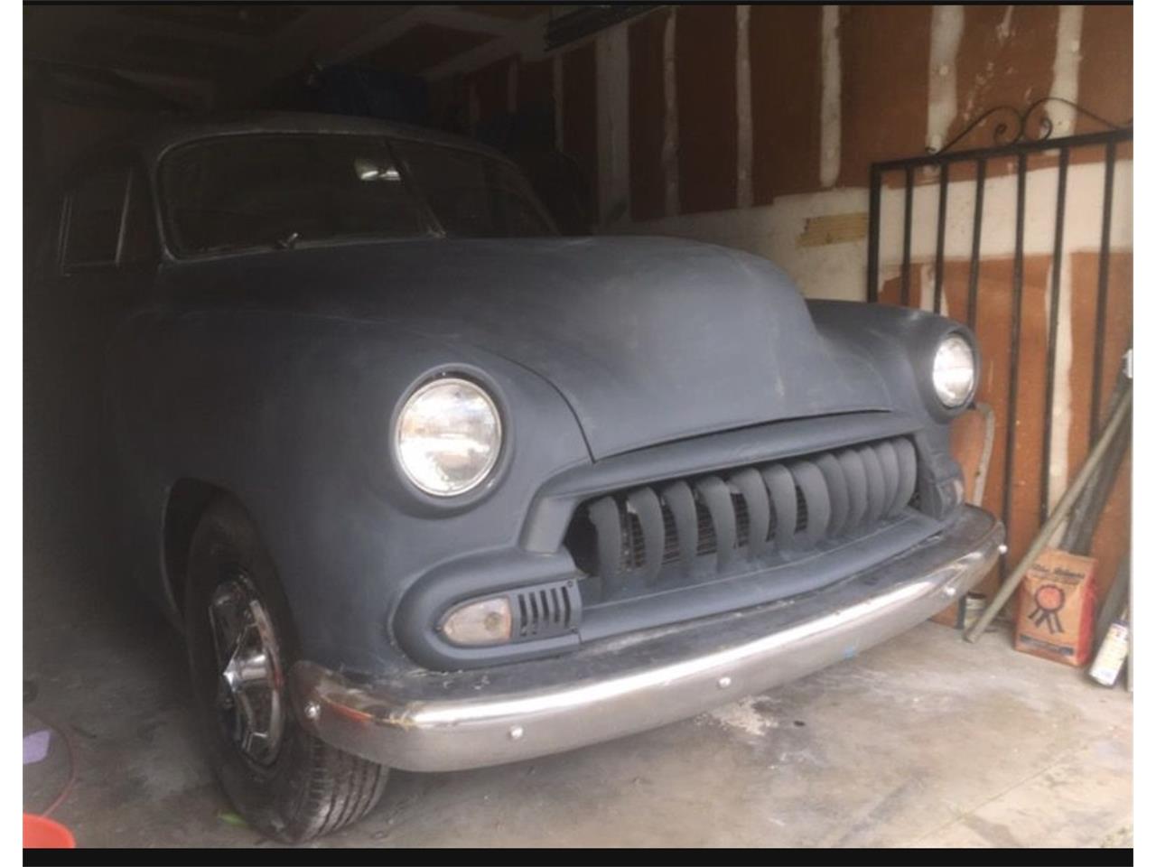 Chevrolet-Deluxe-1951-Grey-White-blue-2