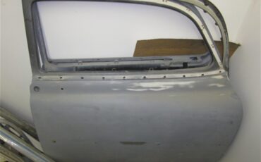 Chevrolet-Deluxe-1951-gray-black-31