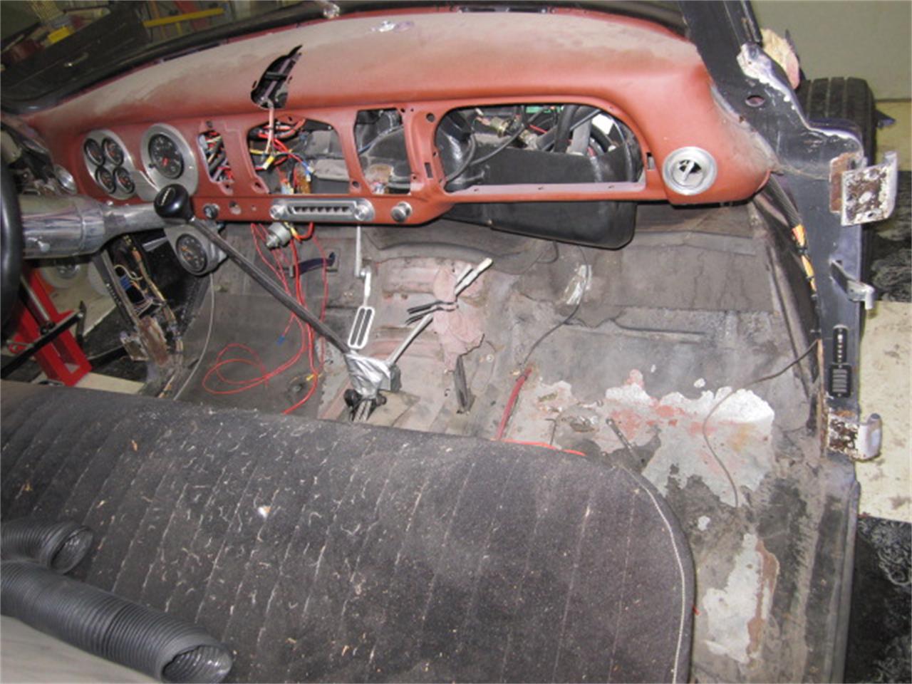 Chevrolet-Deluxe-1951-gray-black-9